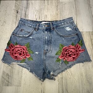 Zara Distressed Denim Embroidered
Rose Shorts Women's size 2